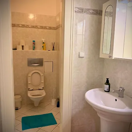 2 Min Center Just In, Old Town Walk Private C *