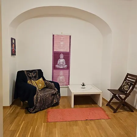 2 Min Center Just In, Old Town Walk Private C *